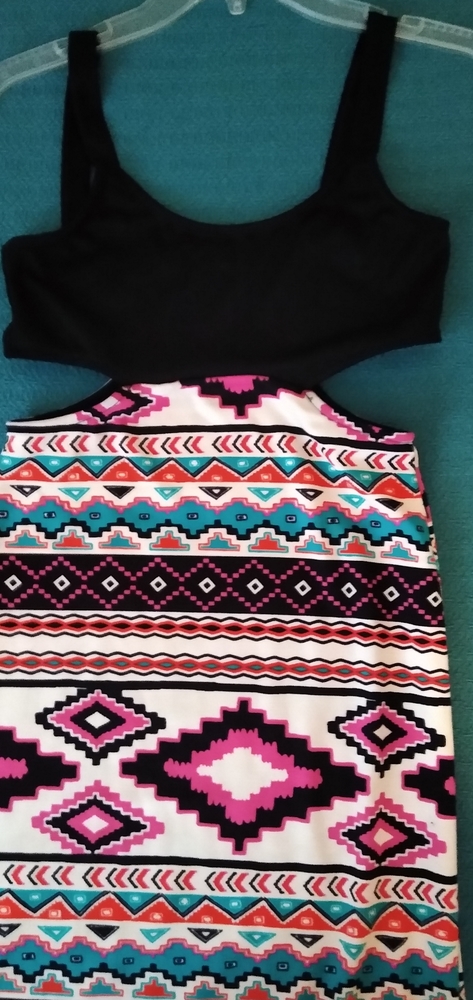 Bodycon Midi Dress w/Side Cut Outs: Size Small